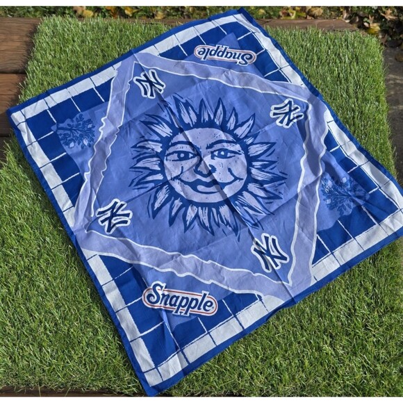 Vintage NY Yankees & Snapple Bandana with Advertising Sunburst Face Blue White - Picture 1 of 7